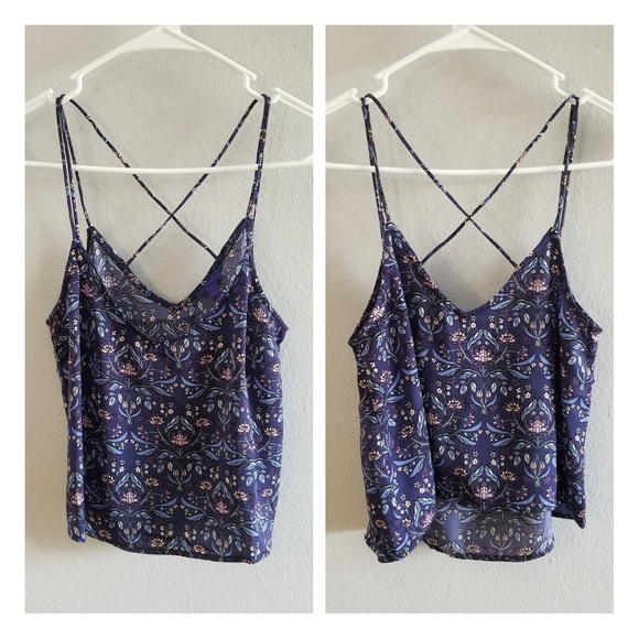 Aeropostale
Strappy Floral V-Neck Cami - Picture 2 of 5